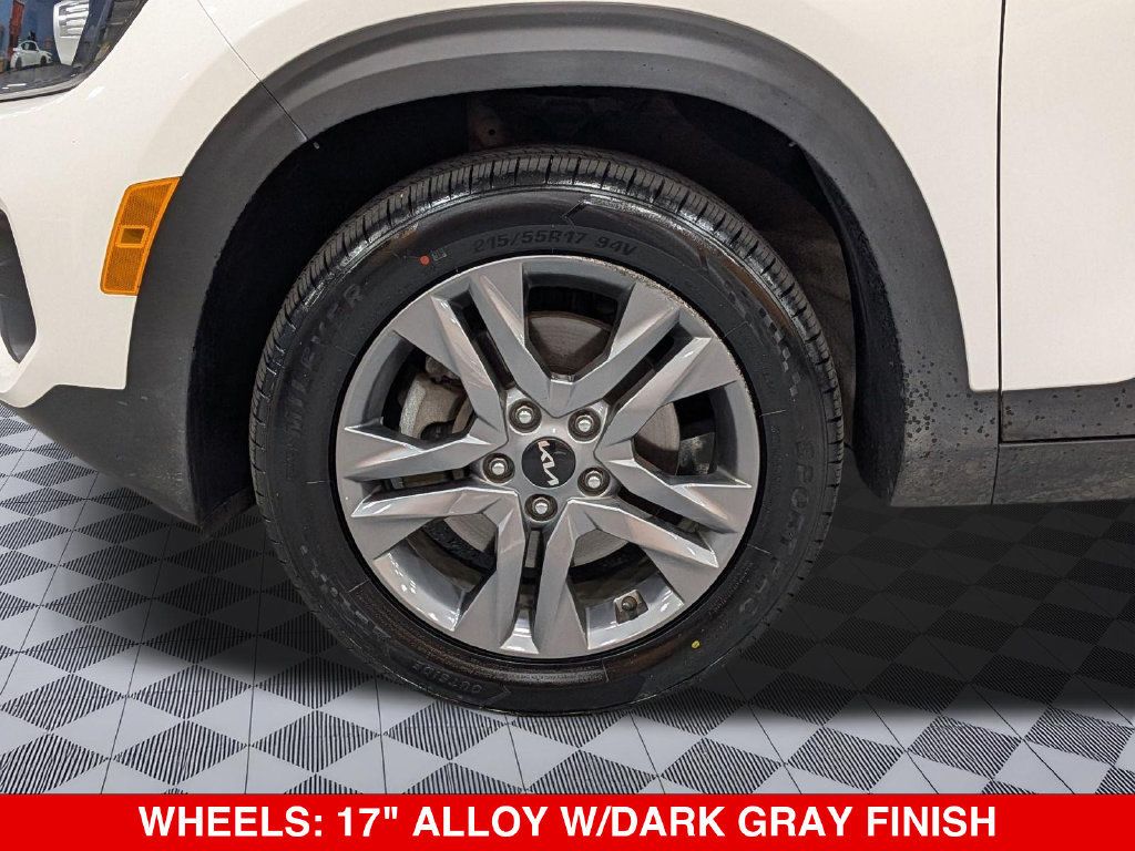 Used 2023 Kia Seltos LX AWD/4WD image 9