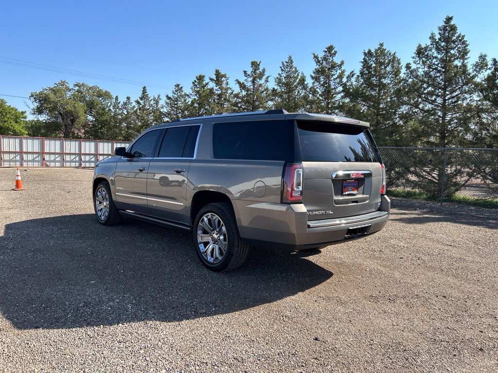 Used 2019 GMC Yukon XL Denali AWD/4WD image 4