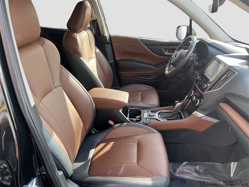 Used 2024 Subaru Forester Touring w/ Pop Package 2 image 30