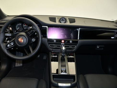 New 2026 Porsche Macan AWD/4WD image 30