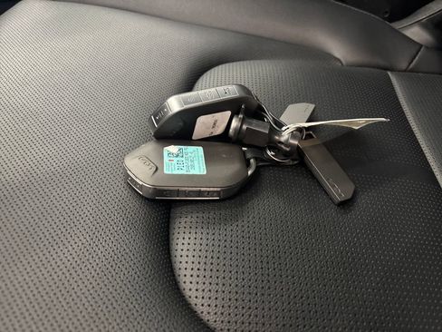 Used 2026 Kia Sportage EX w/ EX Panorama Roof Package image 37