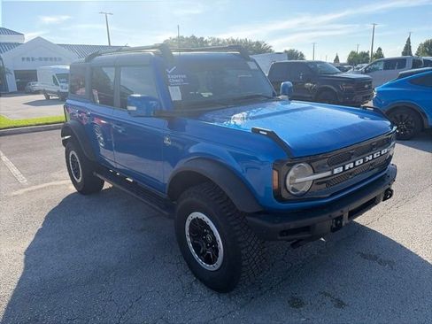 Used 2023 Ford Bronco Outer Banks w/ Sasquatch Package AWD/4WD image 3