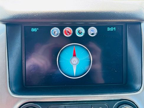 Used 2019 Chevrolet Suburban LT image 26