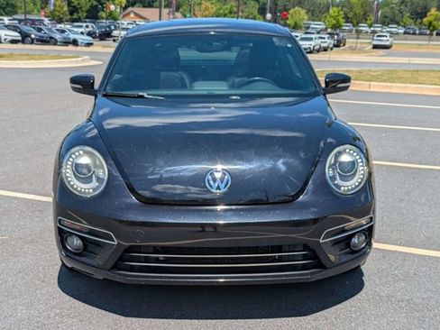 Used 2013 Volkswagen Beetle R-Line FWD image 9