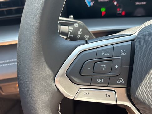 New 2026 Volkswagen Tiguan SE AWD/4WD image 22