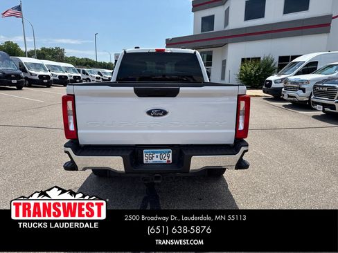 Used 2025 Ford F250 XLT AWD/4WD image 4