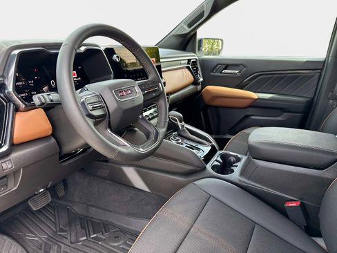 Used 2026 GMC Canyon AT4 AWD/4WD image 33