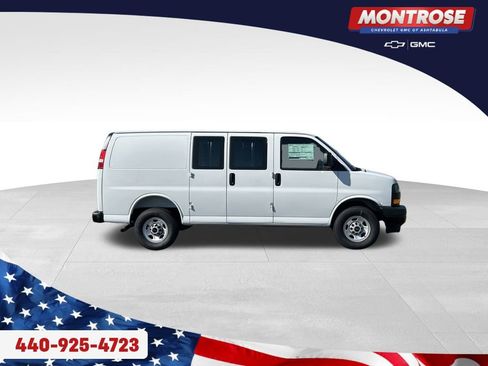New 2025 GMC Savana 3500 w/ Driver Convenience Package RWD image 6