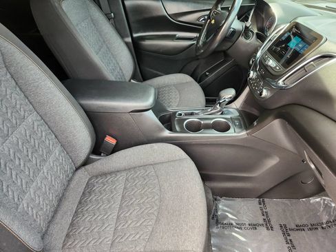 Used 2022 Chevrolet Equinox LT FWD image 5