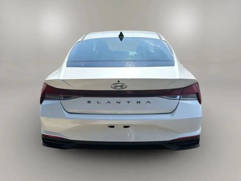 Used 2021 Hyundai Elantra SEL w/ Convenience Package FWD image 6
