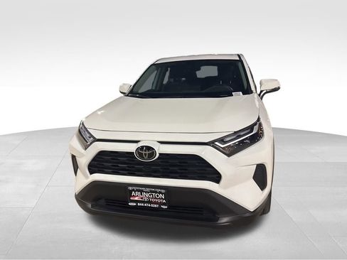Used 2024 Toyota RAV4 LE image 9