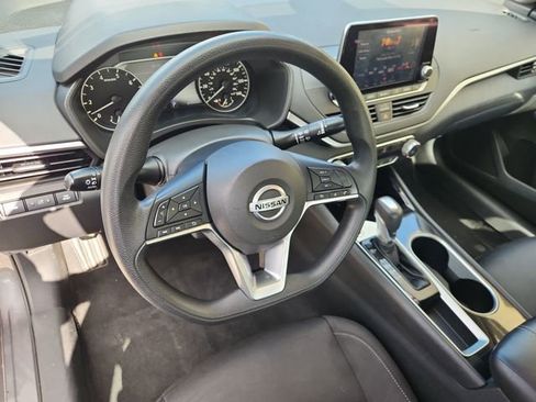 Used 2021 Nissan Altima 2.5 SV image 10