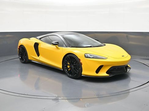 Used 2023 McLaren GT RWD image 1