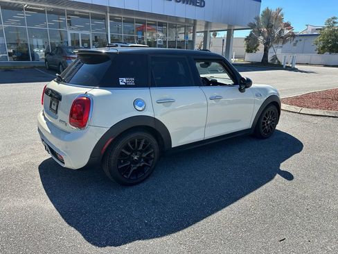 Used 2019 MINI Cooper S image 3