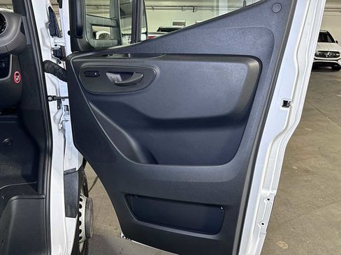 Used 2023 Mercedes-Benz Sprinter 3500 image 10