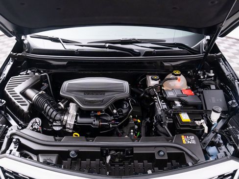 Used 2020 Cadillac XT5 Premium Luxury w/ LPO, Floor Liner Package image 31