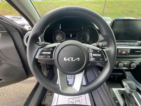Used 2023 Kia Forte LXS FWD image 15