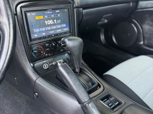 Used 2002 MAZDA MX-5 Miata image 20