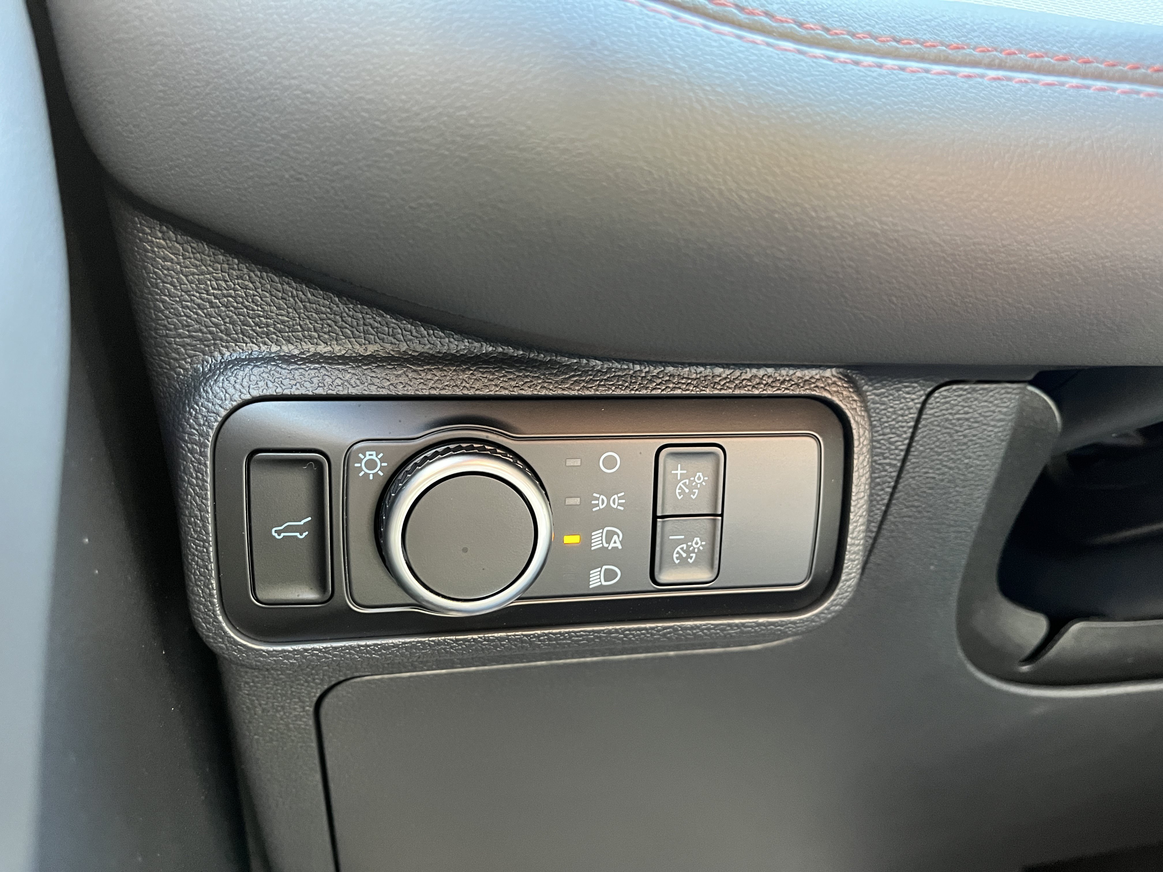 New 2027 Ford Explorer Active RWD image 17