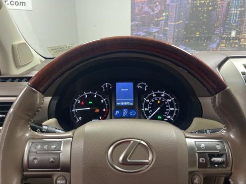 Used 2016 Lexus GX 460 image 12