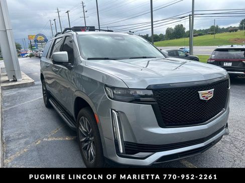 Used 2023 Cadillac Escalade ESV Sport w/ Touring Package AWD/4WD image 8