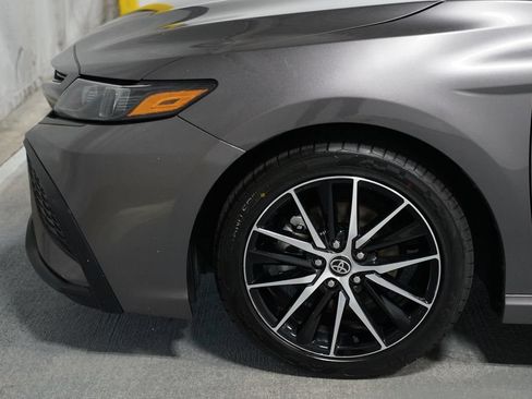 Certified 2024 Toyota Camry SE FWD image 5