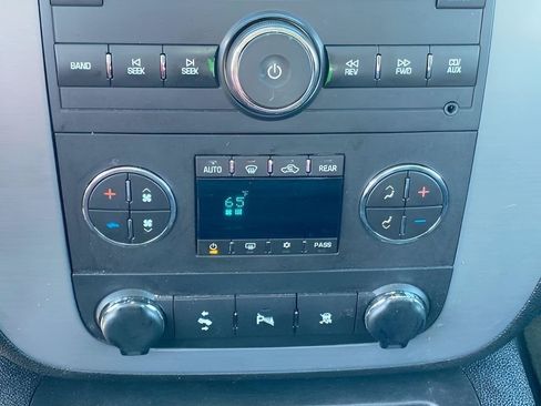 Used 2011 Chevrolet Tahoe LT w/ Luxury Package AWD/4WD image 33