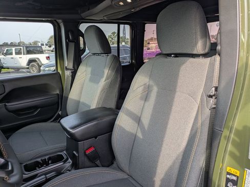 Used 2024 Jeep Wrangler Unlimited w/ Convenience Group image 13