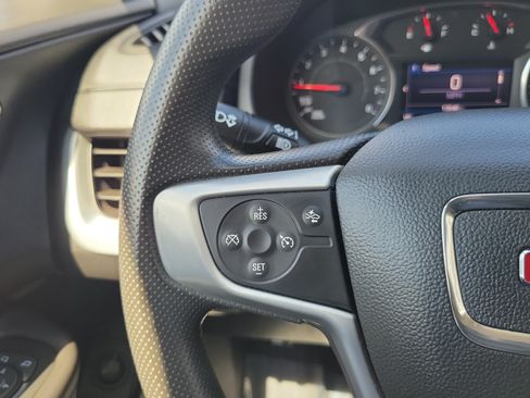 Used 2022 GMC Terrain SLE w/ Driver Convenience Package FWD image 19