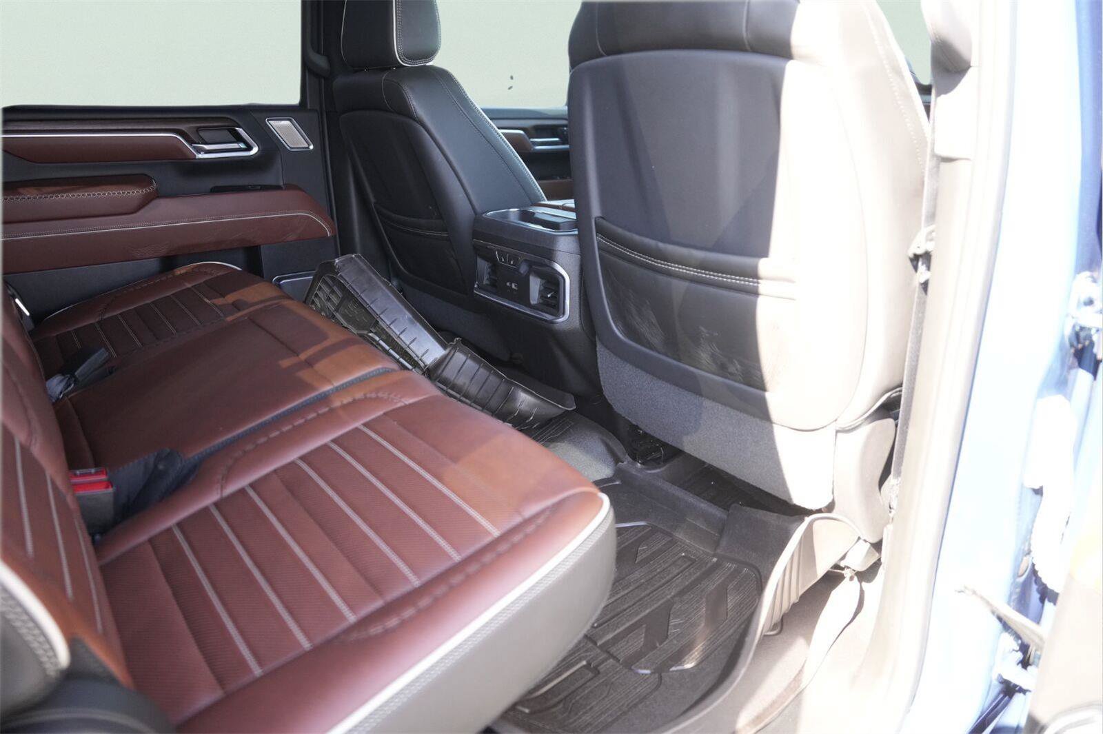 Used 2026 GMC Sierra 3500 Denali Ultimate AWD/4WD image 17