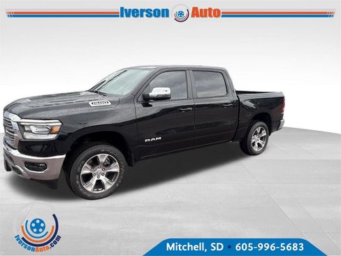 Used 2023 RAM 1500 Laramie AWD/4WD image 3