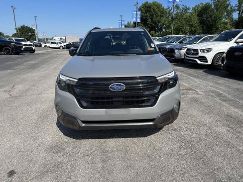 Used 2025 Subaru Forester Sport AWD/4WD image 2