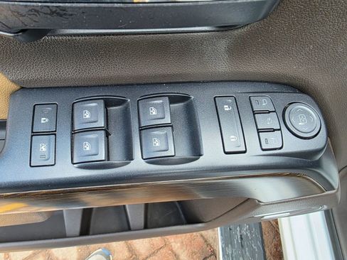 Used 2017 GMC Sierra 1500 Denali image 9