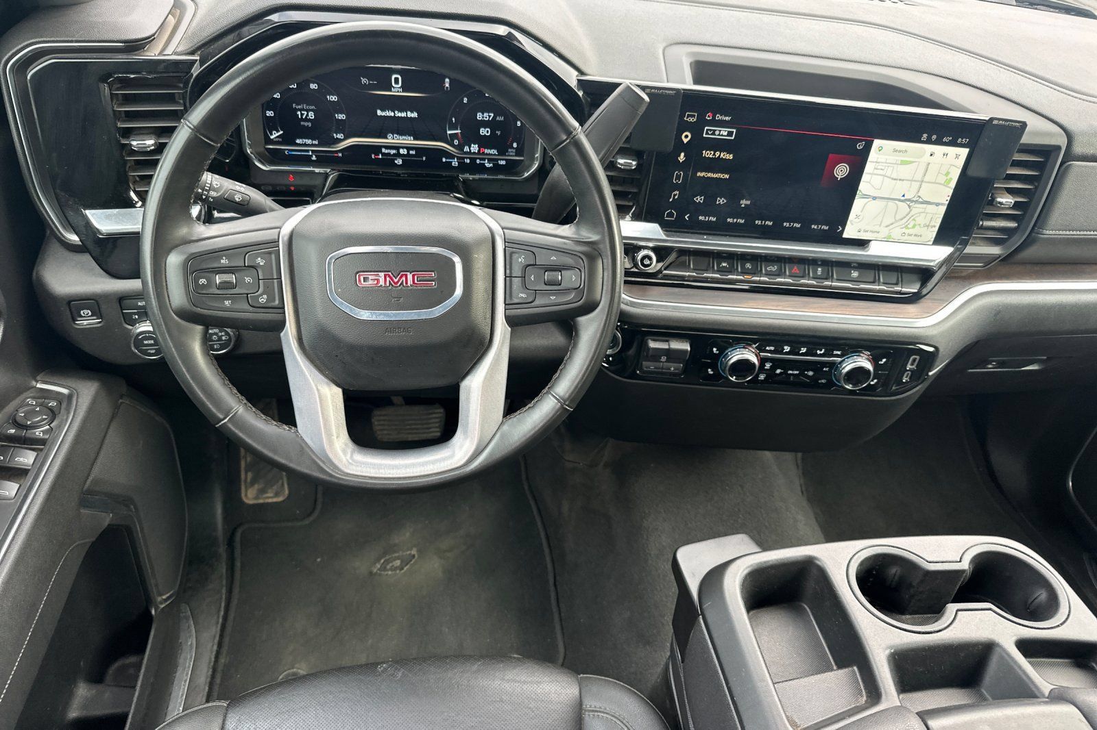 Used 2025 GMC Sierra 1500 SLT AWD/4WD image 16