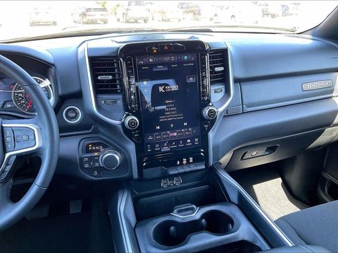 Used 2025 RAM 1500 Big Horn AWD/4WD image 18
