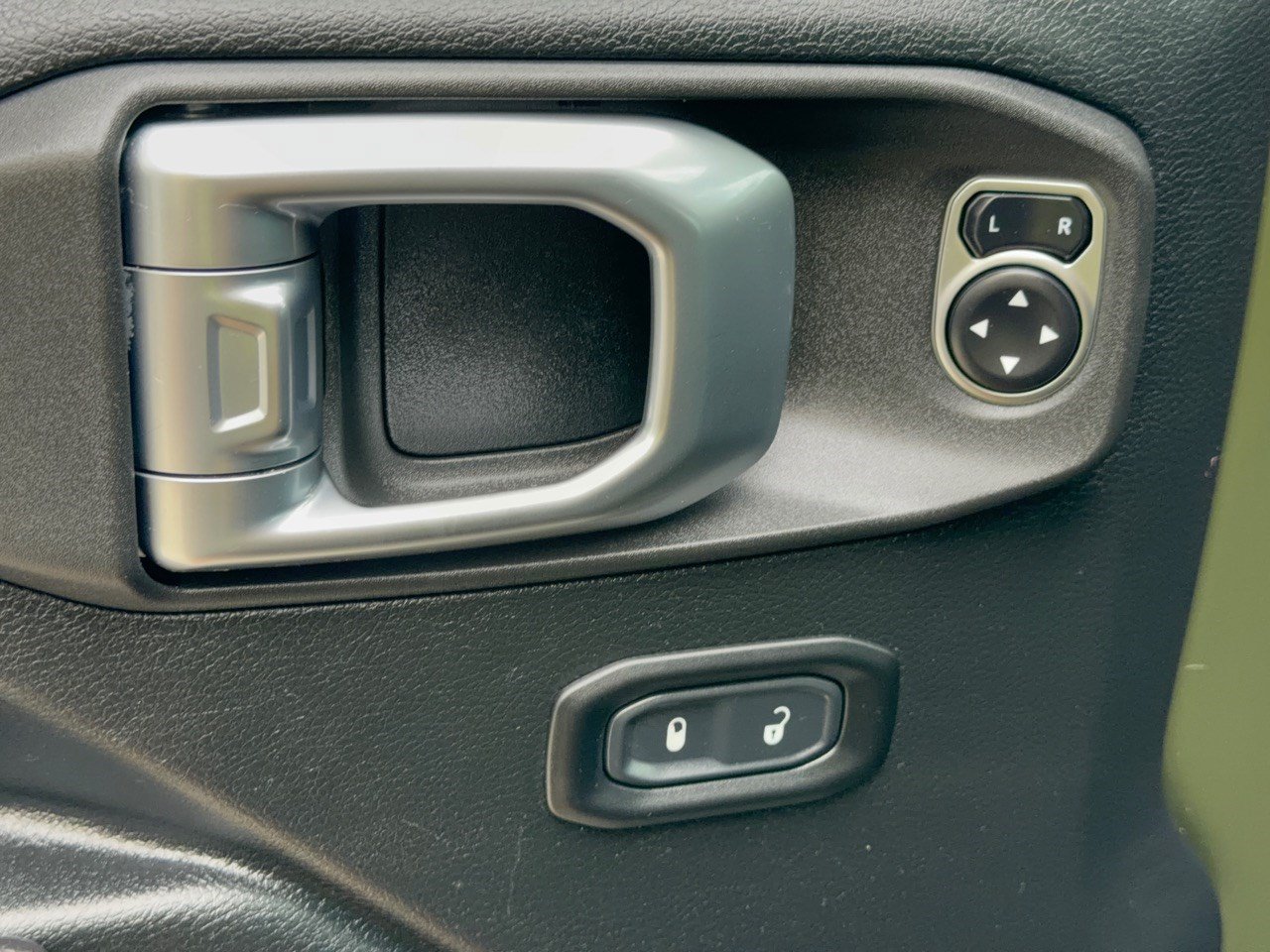 Used 2020 Jeep Wrangler Unlimited Sport AWD/4WD image 15