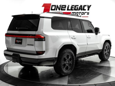 Used 2025 Lexus GX 550 w/ Accessory Package (2T) AWD/4WD image 6