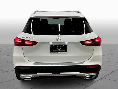 Used 2026 Mercedes-Benz GLA 250 image 4