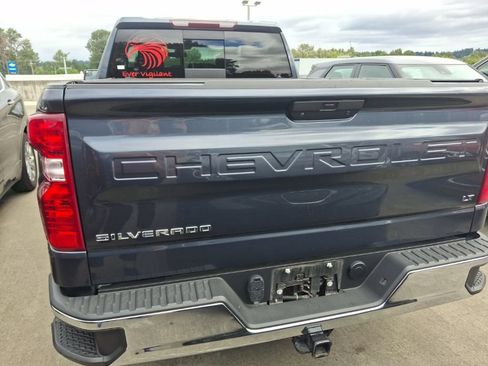 Used 2021 Chevrolet Silverado 1500 LT w/ Convenience Package II AWD/4WD image 9