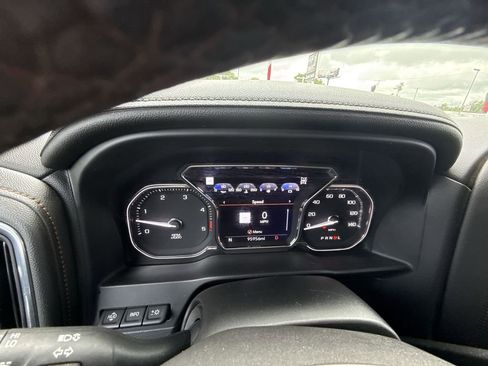 Certified 2020 GMC Sierra 2500 AT4 w/ AT4 Premium Package AWD/4WD image 18