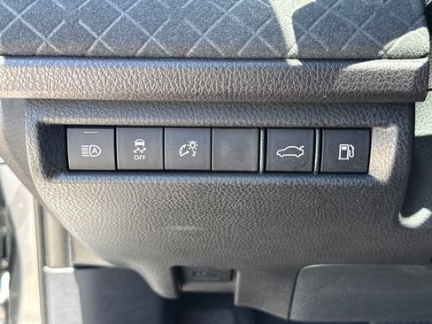 Used 2026 Toyota Camry XLE FWD image 19