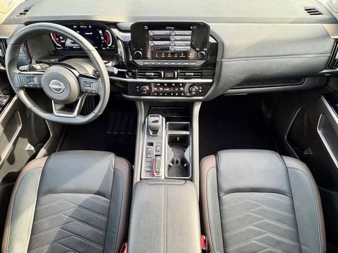 Used 2025 Nissan Pathfinder Platinum w/ Cargo Package FWD image 15