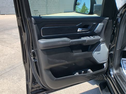 Used 2025 RAM 1500 Laramie AWD/4WD image 9