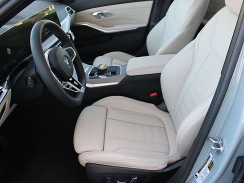 Used 2026 BMW 330i Sedan w/ M Sport Package RWD image 5