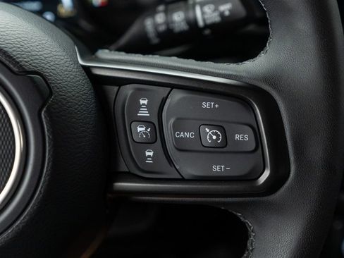 Used 2025 Jeep Wrangler Unlimited Rubicon 4xe AWD/4WD image 27