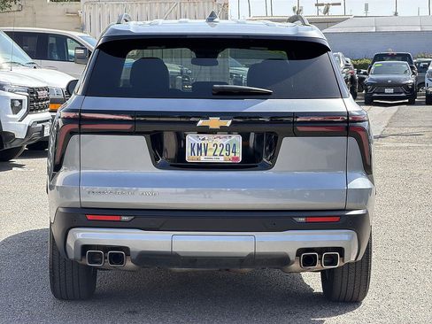 Used 2025 Chevrolet Traverse LT AWD/4WD image 5