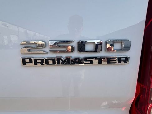Used 2025 RAM ProMaster 2500 w/ Convenience Group FWD image 25