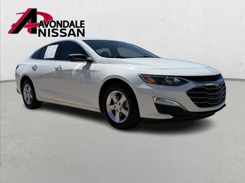 Used 2025 Chevrolet Malibu LS image 9