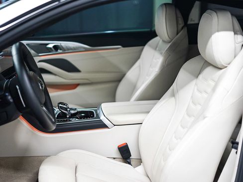 Used 2025 BMW 840i 840i w/ M Sport Professional Package image 16