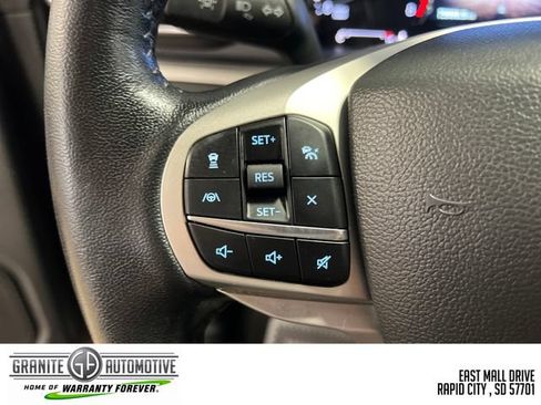 Used 2023 Ford Explorer XLT w/ Equipment Group 202A AWD/4WD image 32